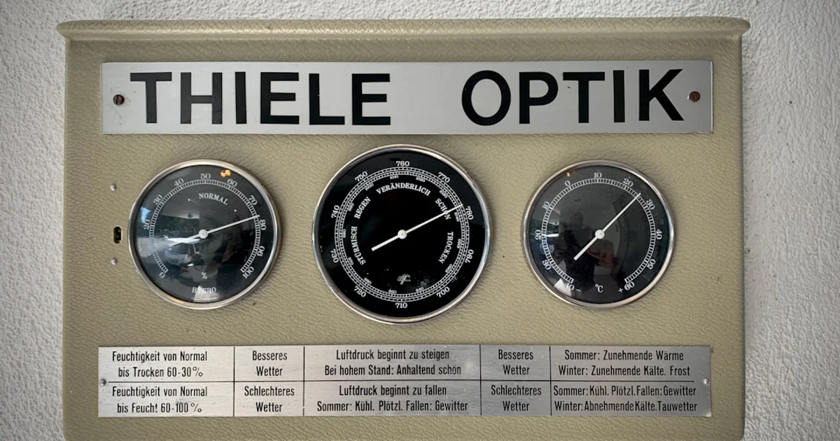 2025年夏の気象予測とペット暑さ対策ガイド｜記録的猛暑への完全準備